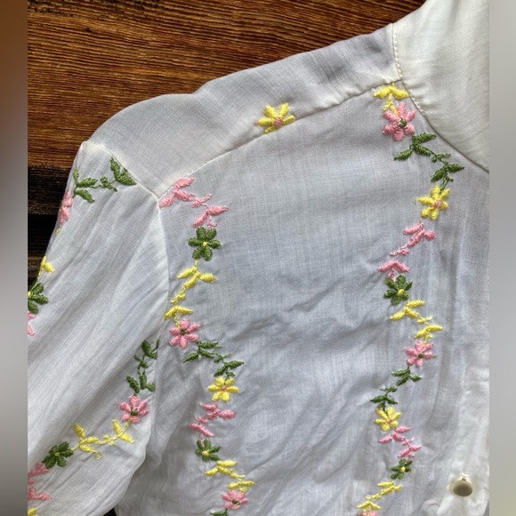 Alice Stuart Embroidered Button-Up Ruffly Top - Picture 10 of 13